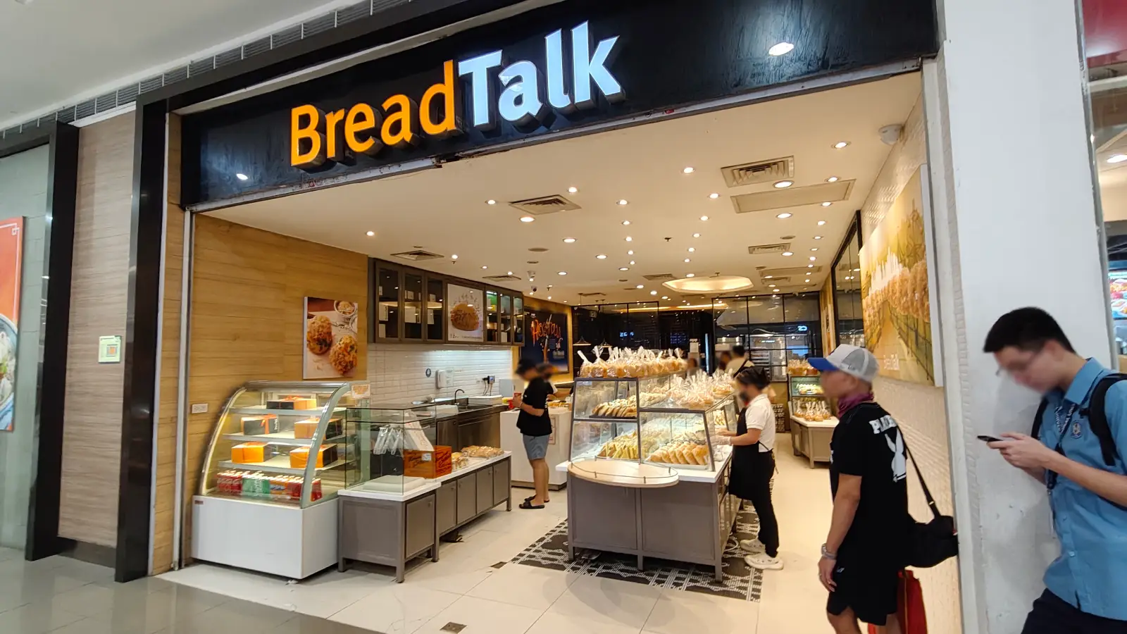 BREADTALK in SM City Fairview